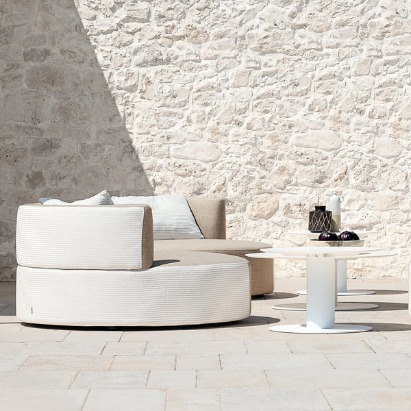 BELT Daybed Contract quality Upholstered Outdoor Daybed